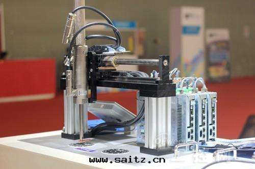 高(gāo)速加工中(zhōng)心(xīn)的直(zhí)線電機驅動裝置由(yóu)什(shén)麼部(bù)件(jiàn)組成(chéng)