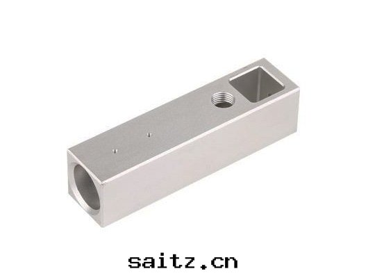 通(tòng)信(xìn)設備零(líng)件(jiàn)中(zhōng)心(xīn)